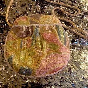 Beautiful colorful dress purse. In excellent condition